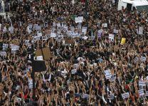 15Μ στην Ισπανία, η μη-βία στους δρόμους